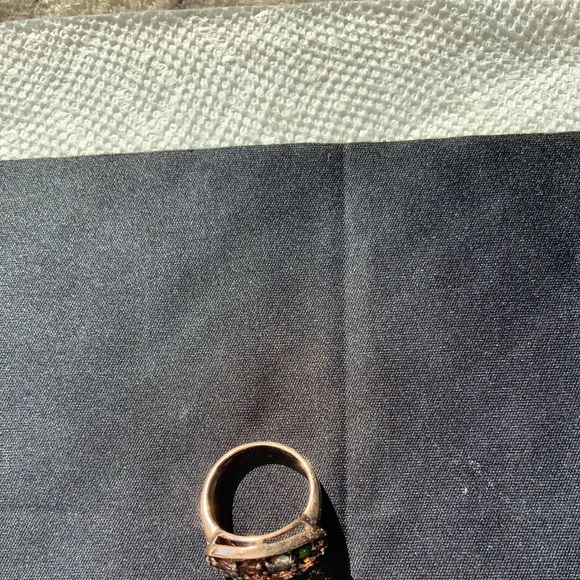 Beautiful Multi-Stone Ring - Picture 2 of 4